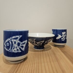 Blue and White Fish Pattern Japanese  3 Piece Rice Bowl And Sake Cups Set